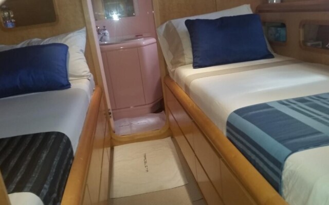 Riti Yacht