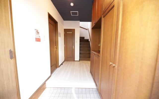 Omotenashi House Part 1 (174-1)