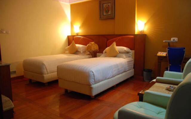 Golden Metro Hotel