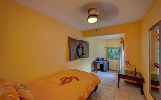 Hale Hamakua 3 Bedroom Home by RedAwning