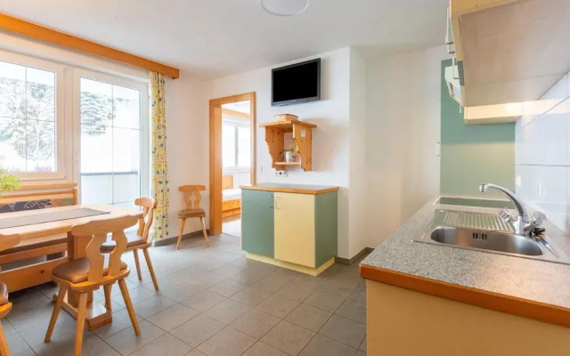 Large Apartment With a Large Balcony in Kappl