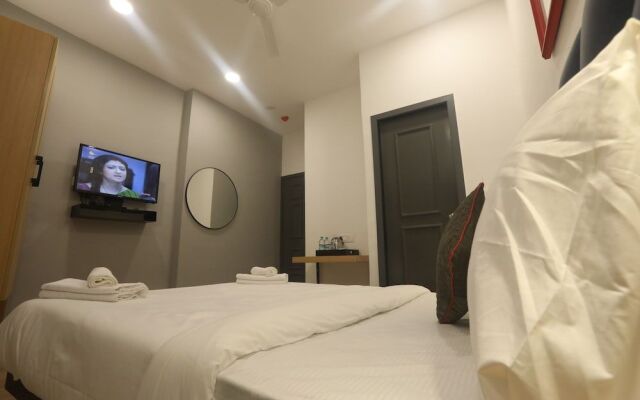 Hotel Royal Inn Mahalaxmi