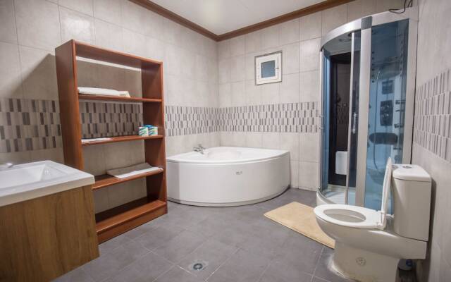 Atlantis Beach Hotel