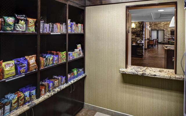 Hampton Inn & Suites Bakersfield/Hwy 58, CA