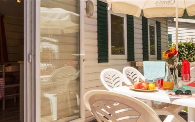 Camping le Chateau de Rochetaillée