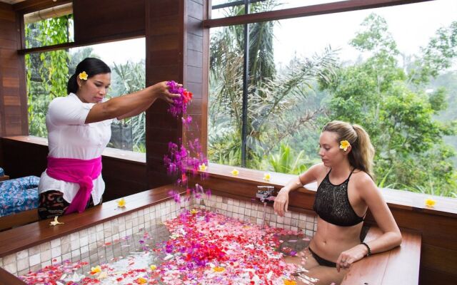 Suarapura Resort and SPA
