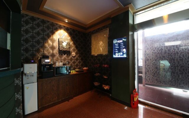 Nonhyeon Cozy Hotel