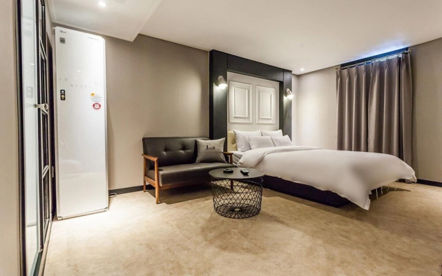 Rio Tourist Hotel