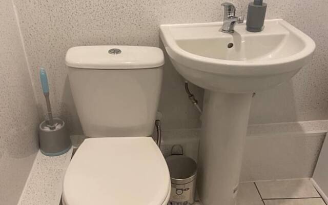 Remarkable 3-bed House in Liverpool
