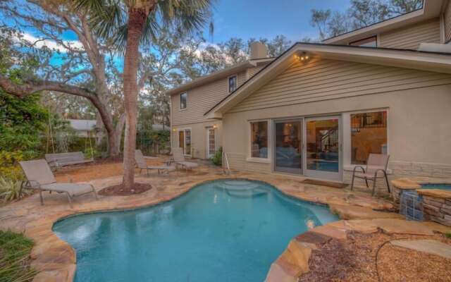 Island Oasis 6 Bedroom Holiday Home