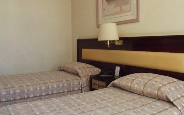 L Hirondelle Apart Hotel
