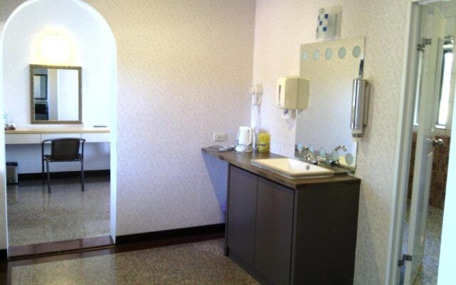 Lev 77 Hostel