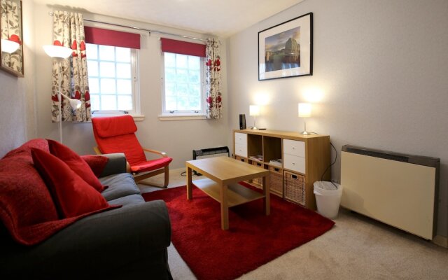 2 Bedroom Meadows Flat