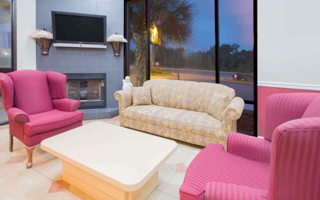 Howard Johnson by Wyndham Dothan