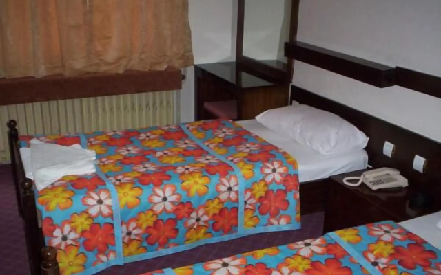Yakut Hotel