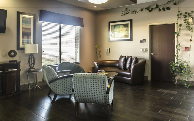 Red River Inn And Suites