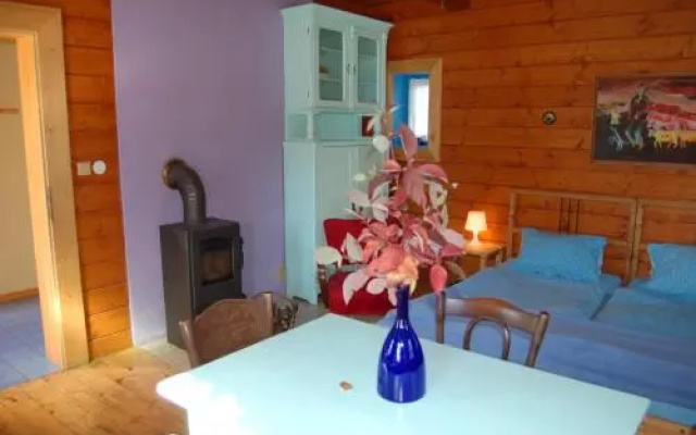 Apartmánová chalupa v Dvore u maliara
