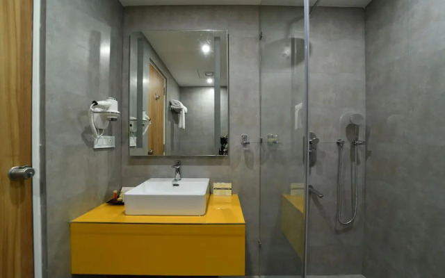 The President Hotel Kumara Park