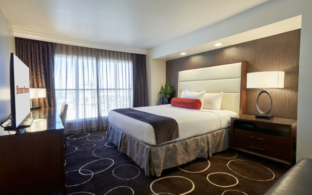 Sunset Station Hotel & Casino - Image 4