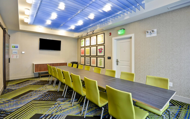 Holiday Inn Express Evansville by IHG