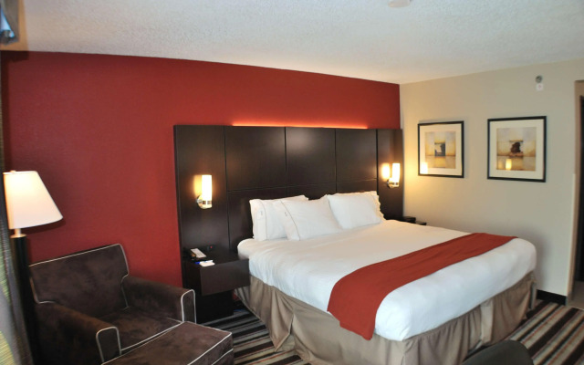 Holiday Inn Express W-I40/Whitebridge Road, an IHG Hotel