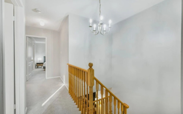 Spacious Whitby Haven 3BR Home Parking