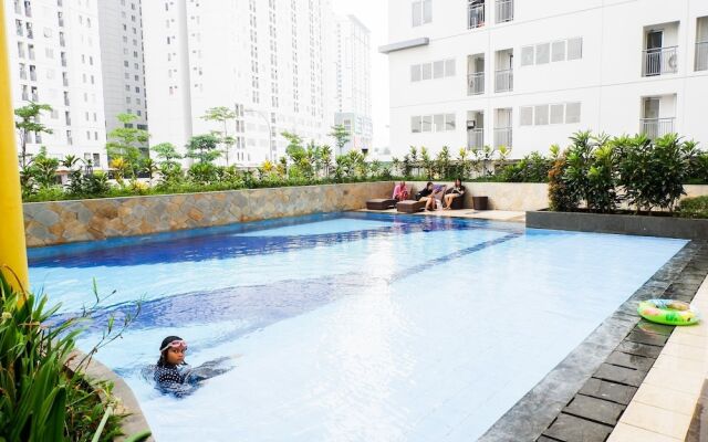 Modern and Comfy Design 2BR Bassura City Apartment