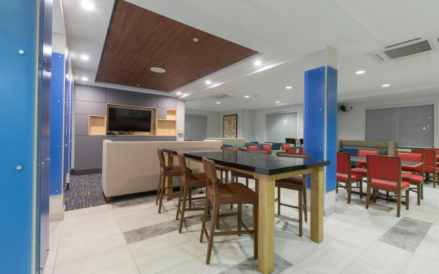 Holiday Inn Express Hotel & Suites Eugene Downtown-University by IHG