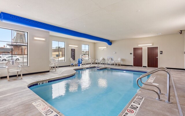 Cobblestone Hotel & Suites - International Falls