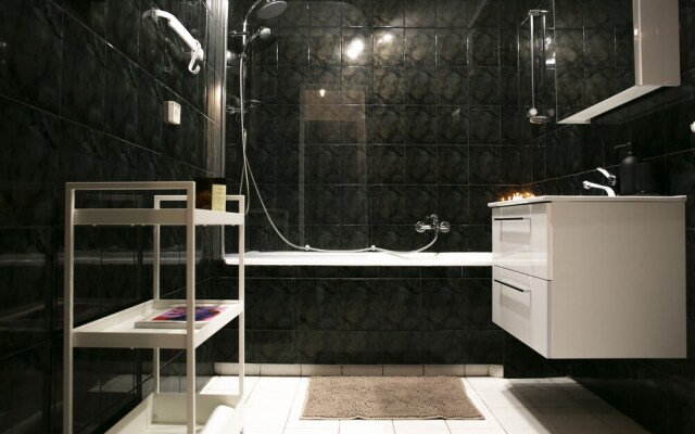 oompH Warsaw Center Well Designed Apt