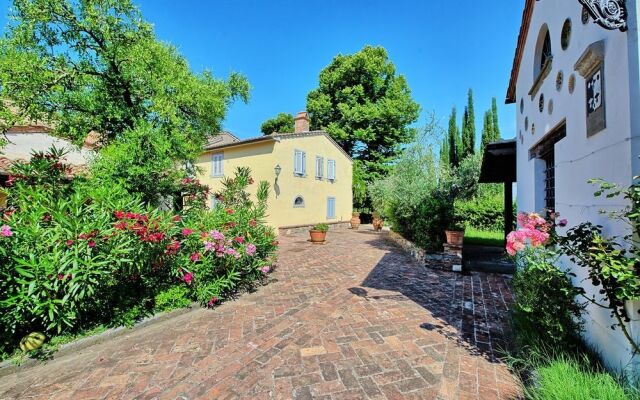 Borgo Del Castellaccio