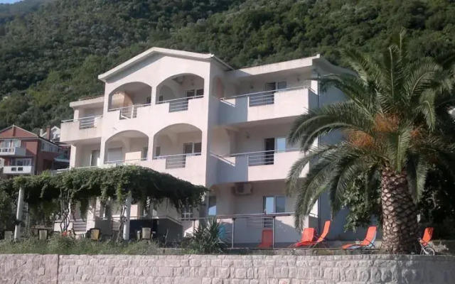 Apartments Stoliv