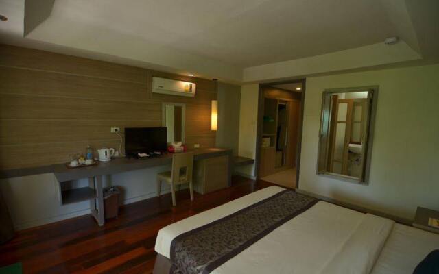 Lanta Long Beach Resort