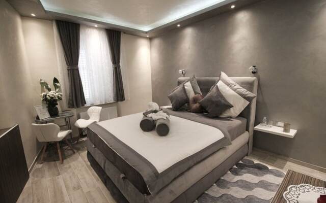 Alessio Premium Rooms - King Room 4