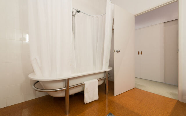 Russell View Apartments