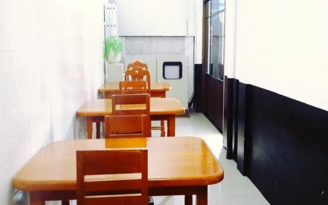 Mandalar May One Hotel