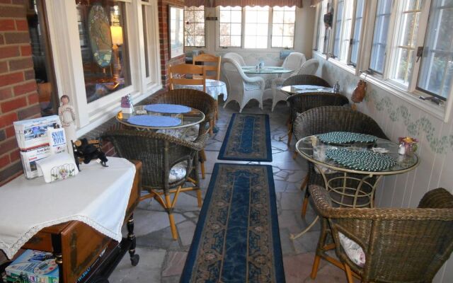 Azalea Inn Bed & Breakfast