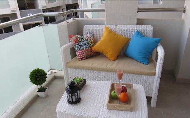 Candy Pop by Lovely Property