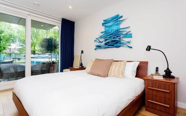 Veeve - Waterfront Flat