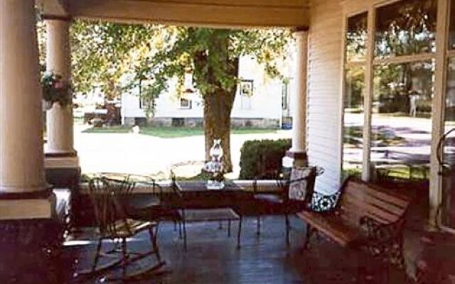 The Homespun Country Inn