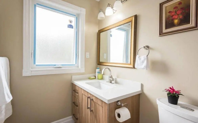 Downtown Comfortable Guest House