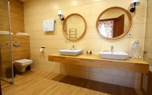 Premier Hotel Pochaiv