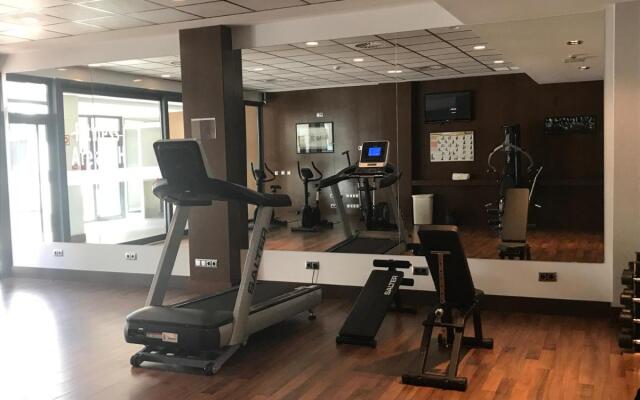 Hotel Tach Madrid Airport