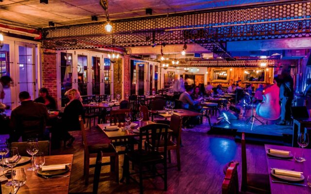 Hallmark Hotel by BON Hotels