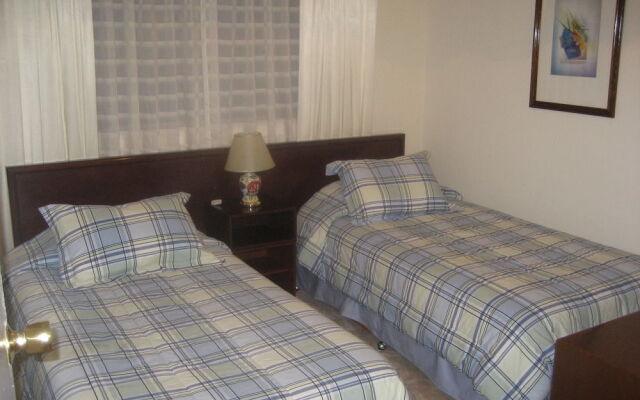 KH Suites by Kingshill Séneca 443