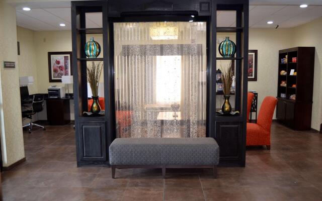 Spark by Hilton Kimball Hotel