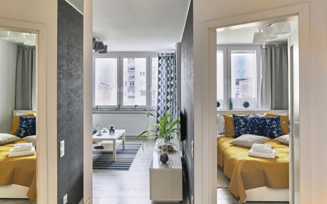 Srebrna Central Warsaw Apartment
