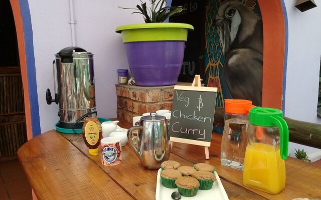 Stone Circle Lodge & Backpackers