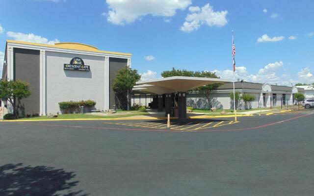 Motel 6 Mesquite, TX – Town East