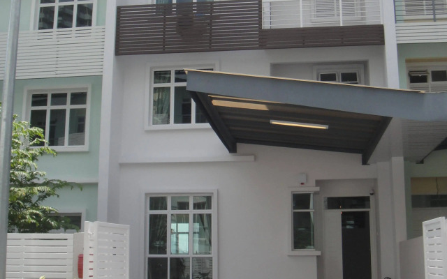 Shamrock Beach Villas Penang Seaview